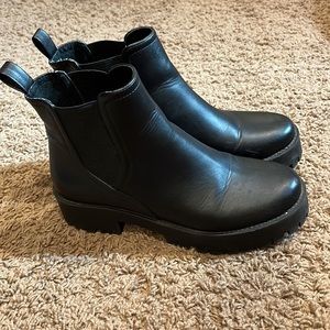 steve madden chelsea booties